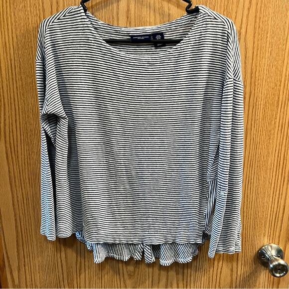 Adrienne Vittadini Tops - Adrienne Vittadini 100% Linen Roll Tab Sleeve Top Size Medium